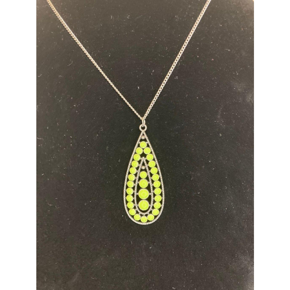 Green necklace and bracelet bundle - Picture 7 of 10